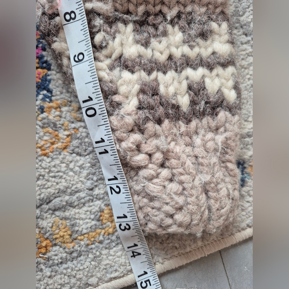 Vintage Cowichan Wool Sweater Size 5/6 Kids - Picture 5 of 6